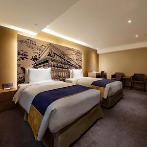 Standard Twin Room no window